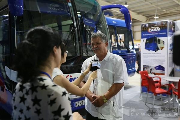 哈瓦那公交公司總經(jīng)理caballero.jpg 哈瓦那公交公司總經(jīng)理caballero.jpg