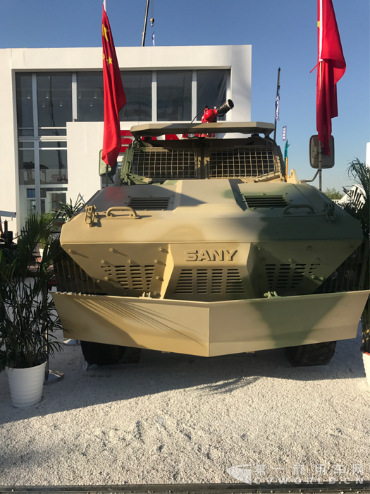 東風、重汽底盤受歡迎 康明斯動力當首選 工程機械展誰在領(lǐng)風騷10.png