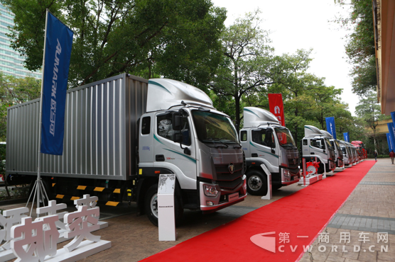 歐馬可S5超級(jí)卡車在深圳中國(guó)首發(fā).png
