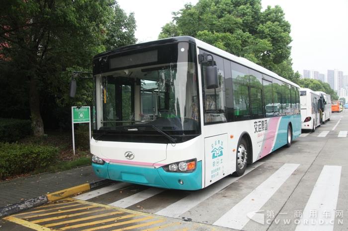 青島交運集團(tuán)海格溫馨巴士.jpg