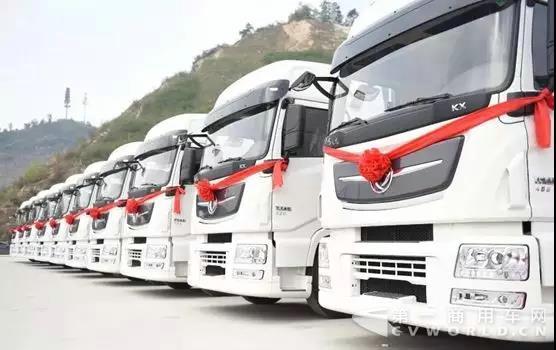 百世快遞再購40臺東風天龍旗艦，“康機”高效助力物流行業(yè)1.jpg