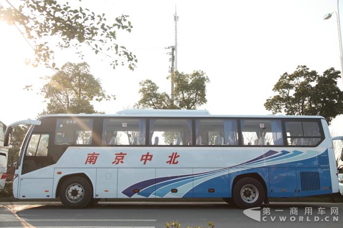 海格KLQ6115HT旅游車.jpg 海格KLQ6115HT旅游車.jpg