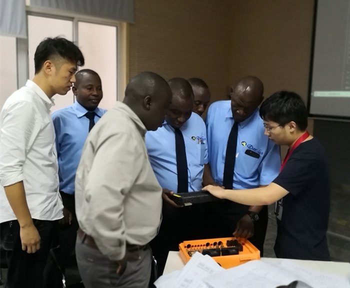 非洲客戶到海格學(xué)習(xí)交流.jpg 非洲客戶到海格學(xué)習(xí)交流.jpg