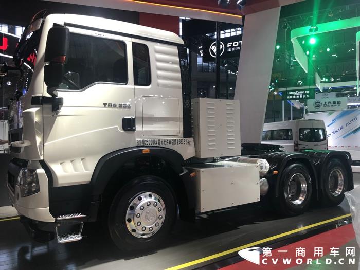 重汽T5G L4級(jí)無(wú)人駕駛純電動(dòng)牽引車5.jpg