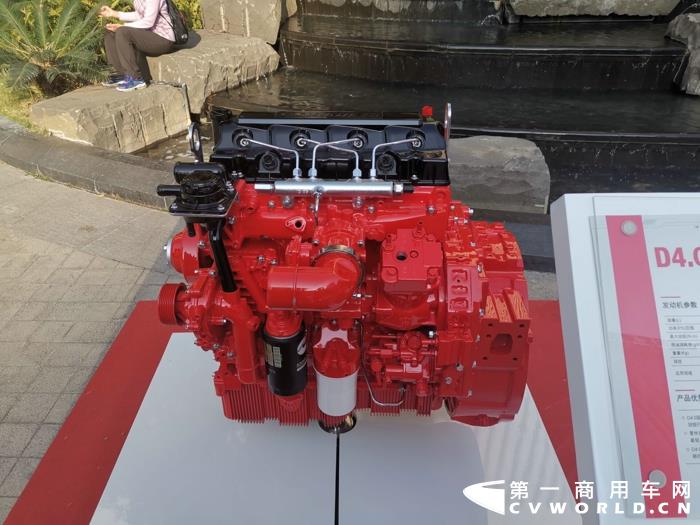 東風康明斯D40發(fā)動機.jpg