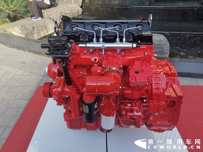 東風康明斯L9發(fā)動機.jpg