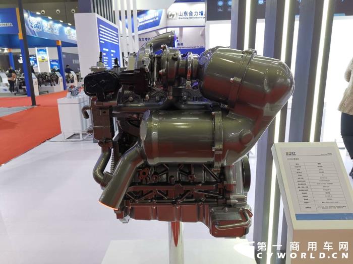 蜂巢動力HY4D24柴油機(jī)，排量2370ml  2.jpg