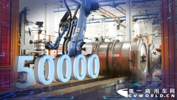 福田康明斯排放處理系統(tǒng)1周年 第5萬(wàn)臺(tái)后處理器成功下線2.jpg