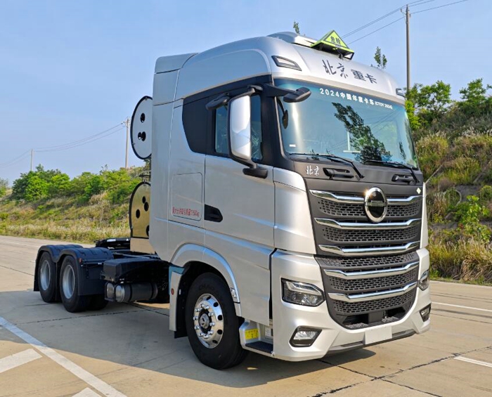 北京危險(xiǎn)品牽引車(chē)天然氣.jpg