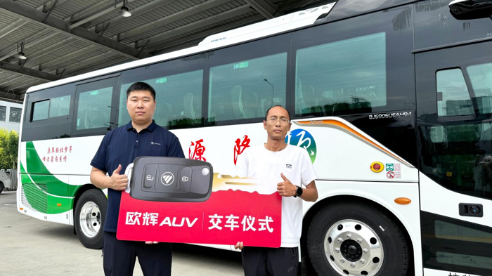 福田歐輝豪華2+1大商務客車 再次交付赤峰隆源2.png