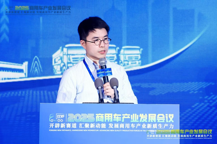 林運(yùn)：全球商用車市場(chǎng)發(fā)展及中國(guó)企業(yè)競(jìng)爭(zhēng)模式分析.png