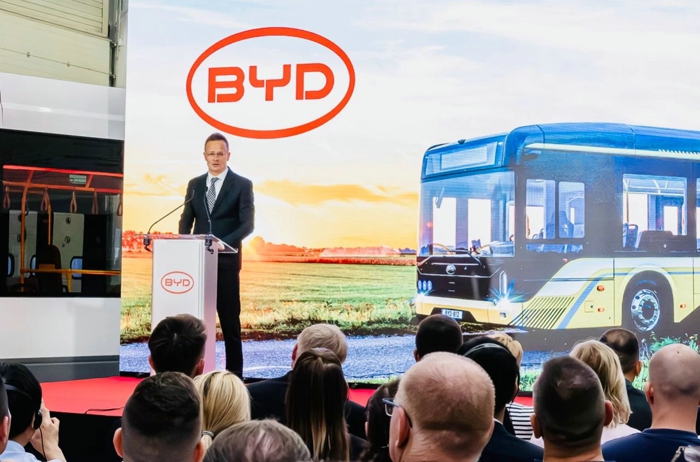 比亞迪匈牙利商用車工廠擴(kuò)建奠基，歐洲布局再加速2.jpg