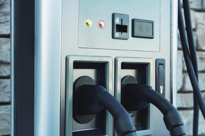 【第一商用車(chē)網(wǎng) 原創(chuàng)】在政策與市場(chǎng)因素的雙重作用下，城市物流電動(dòng)化進(jìn)程加速。新能源輕卡憑借低運(yùn)營(yíng)成本、路權(quán)優(yōu)勢(shì)等特性成為市場(chǎng)剛需，推動(dòng)了市場(chǎng)的繁榮發(fā)展。