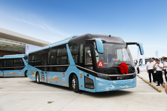 首批北汽福田歐輝新能源公交車(chē)駛?cè)肽?.png