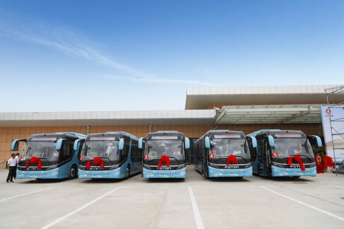 首批北汽福田歐輝新能源公交車(chē)駛?cè)肽?.png