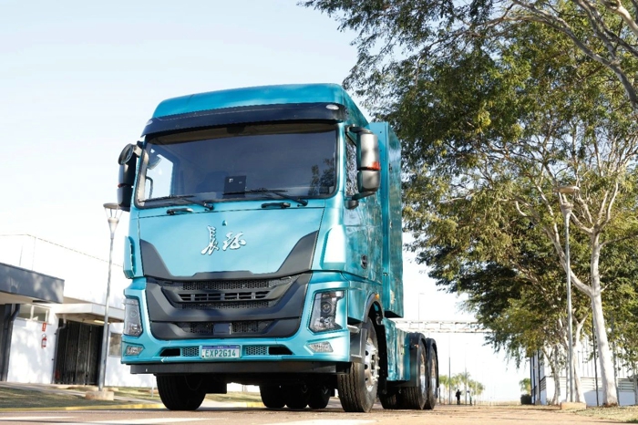 巴西迎來(lái)首輛氫能重卡.jpg