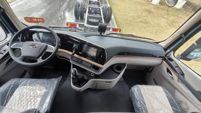 乘龍H5V 8x4隨車(chē)吊4.png