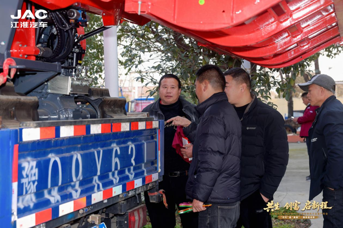 訂車327臺(tái)！江淮1卡攜手天中麥客，共生創(chuàng)富啟新程13.png