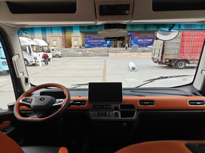 煥新升級的陜汽智云S300 Express或成市場新寵7.png