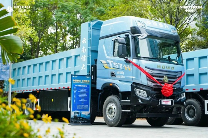 重汽豪沃TS7新能源自卸車（600度）.jpg