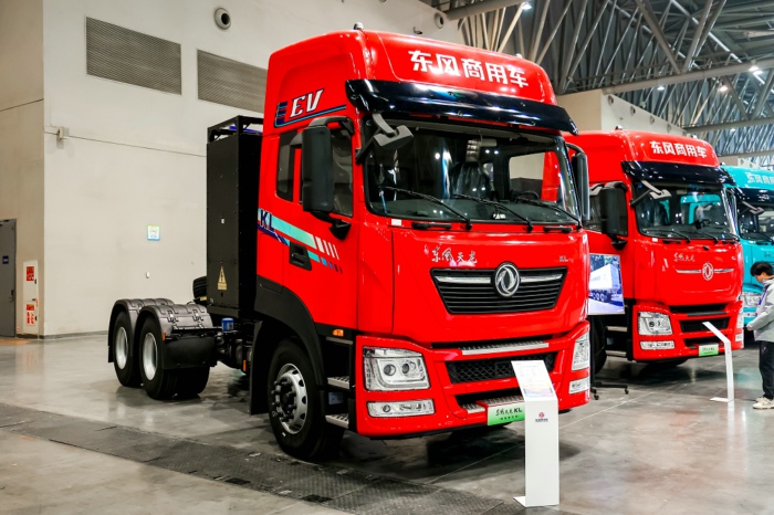 東風(fēng)商用車新能源重卡.jpg