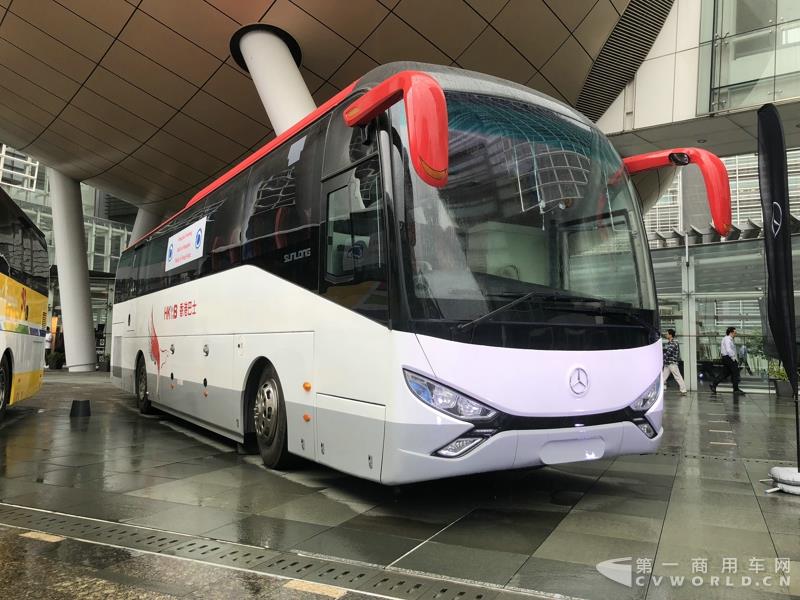 申龍SLK6116HKB歐六柴油客車，全部采用奔馳底盤