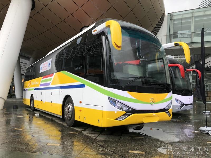 申龍SLK6116HKB歐六柴油客車，全部采用奔馳底盤