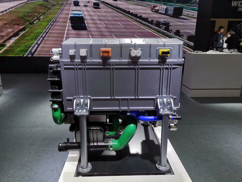 濰柴120KW燃料電池發(fā)動機(jī)