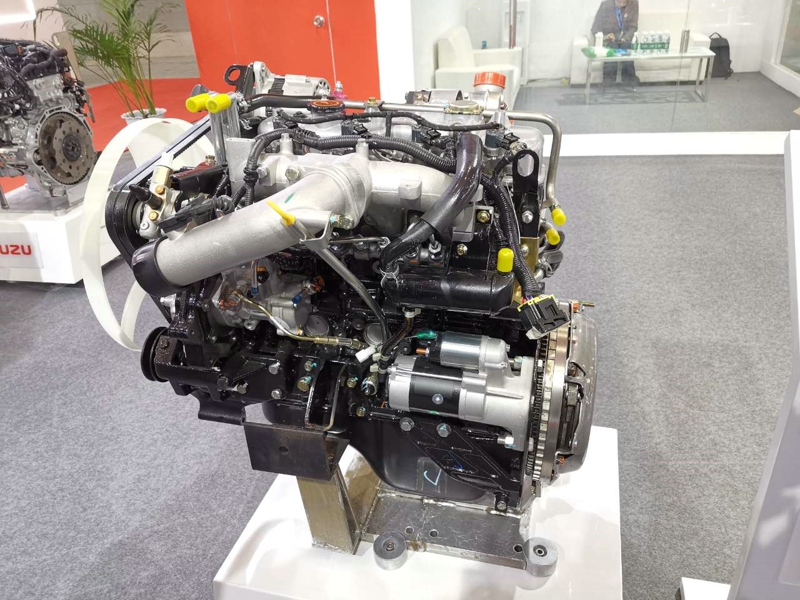 五十鈴JE493重型發(fā)動機(jī)，2.5升